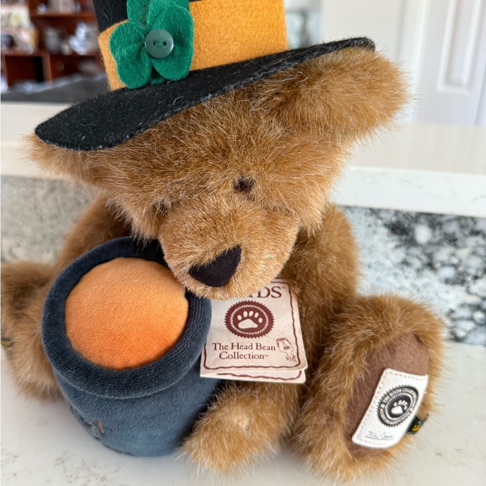 Vintage 2007 Limited Edition Boyd’s Bear “Pot of Gold